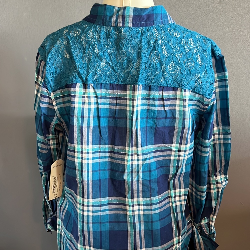 Button Down - Picture 3 of 7